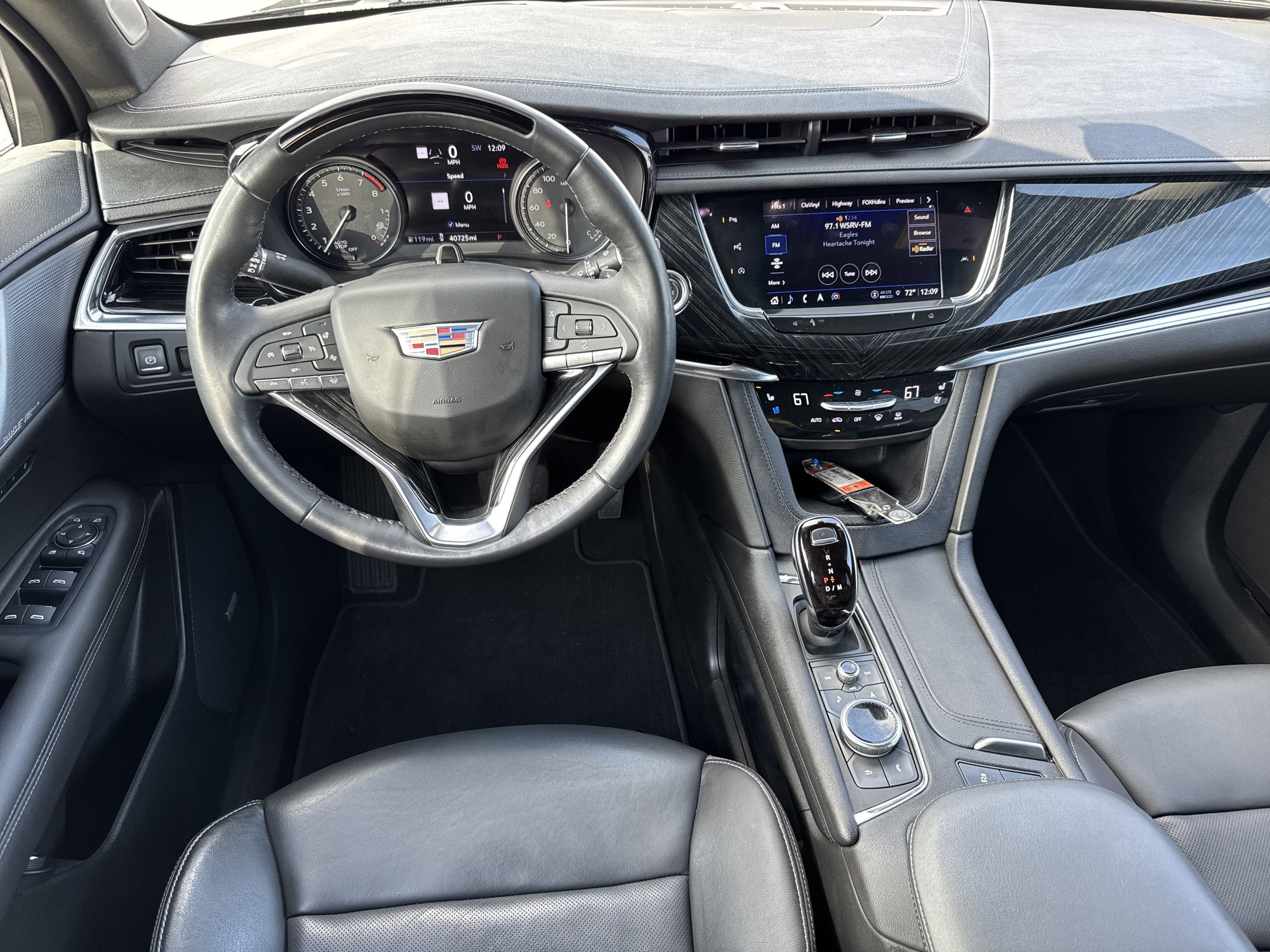 Used 2022 Cadillac XT6 Premium Luxury w/ Technology Package image 18