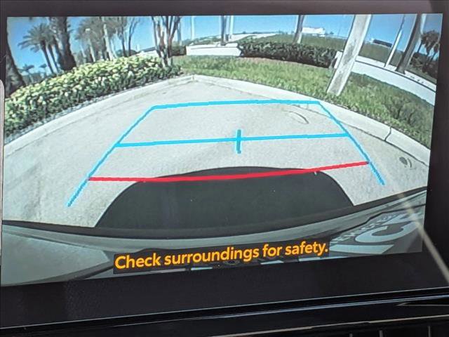 Used 2024 Toyota Corolla Cross SE image 12