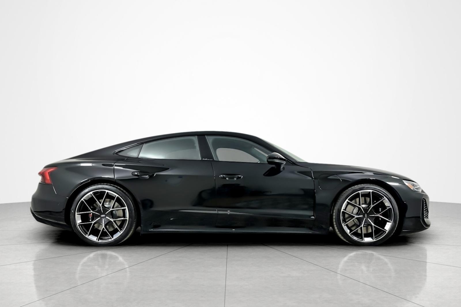 New 2026 Audi RS e-tron GT performance AWD/4WD image 7