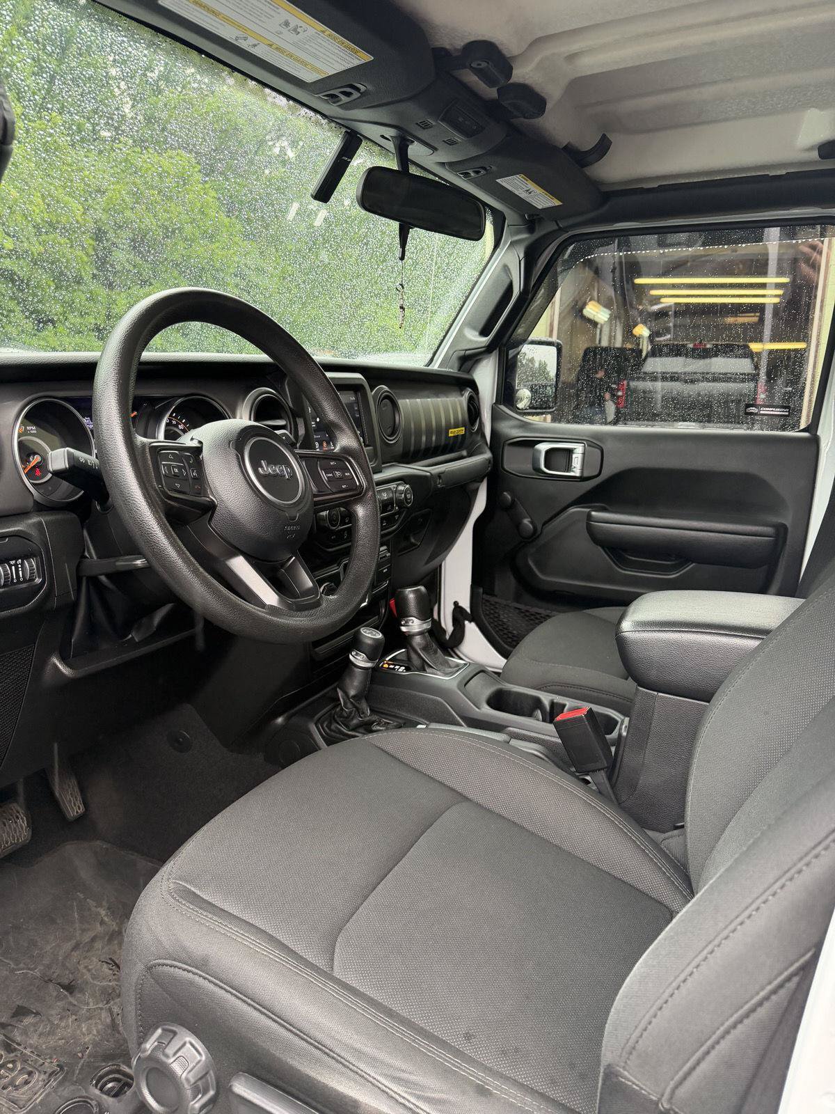 Used 2022 Jeep Gladiator Sport AWD/4WD image 8