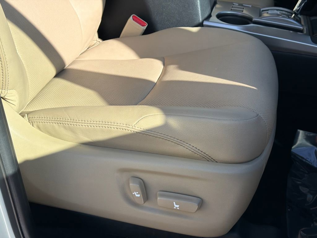 Used 2023 Toyota 4Runner Limited image 5