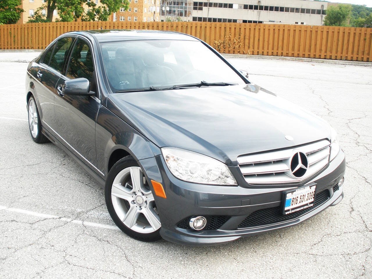 Used 2010 Mercedes-Benz C 300 4MATIC Sedan image 2