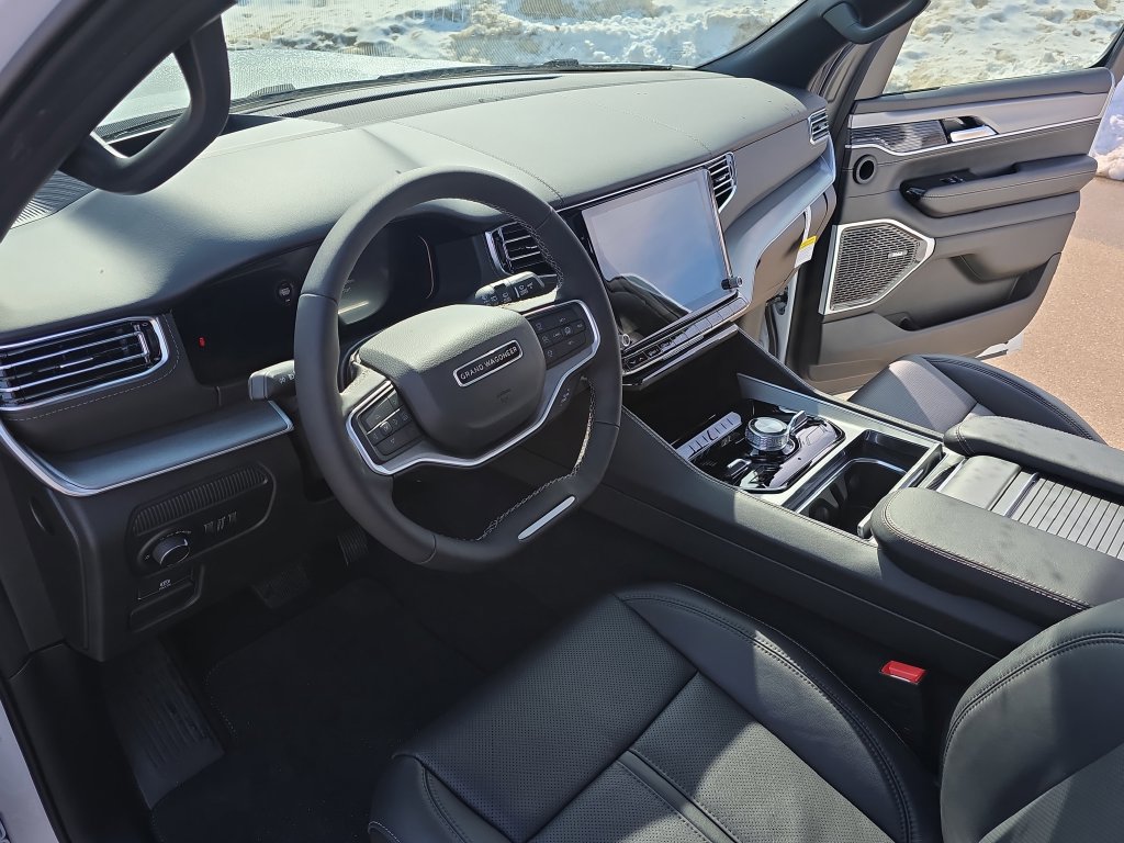 New 2026 Jeep Grand Wagoneer Limited AWD/4WD image 18