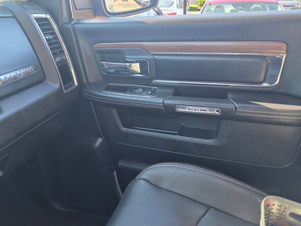 Used 2017 RAM 1500 Laramie w/ Convenience Group image 26
