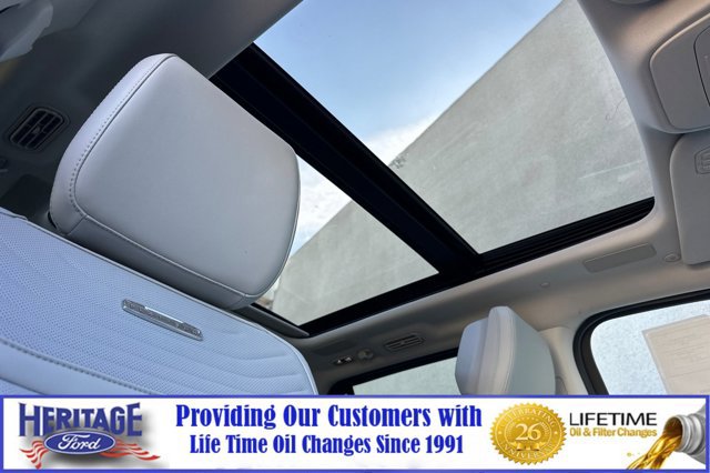 New 2026 Ford Expedition Platinum image 18