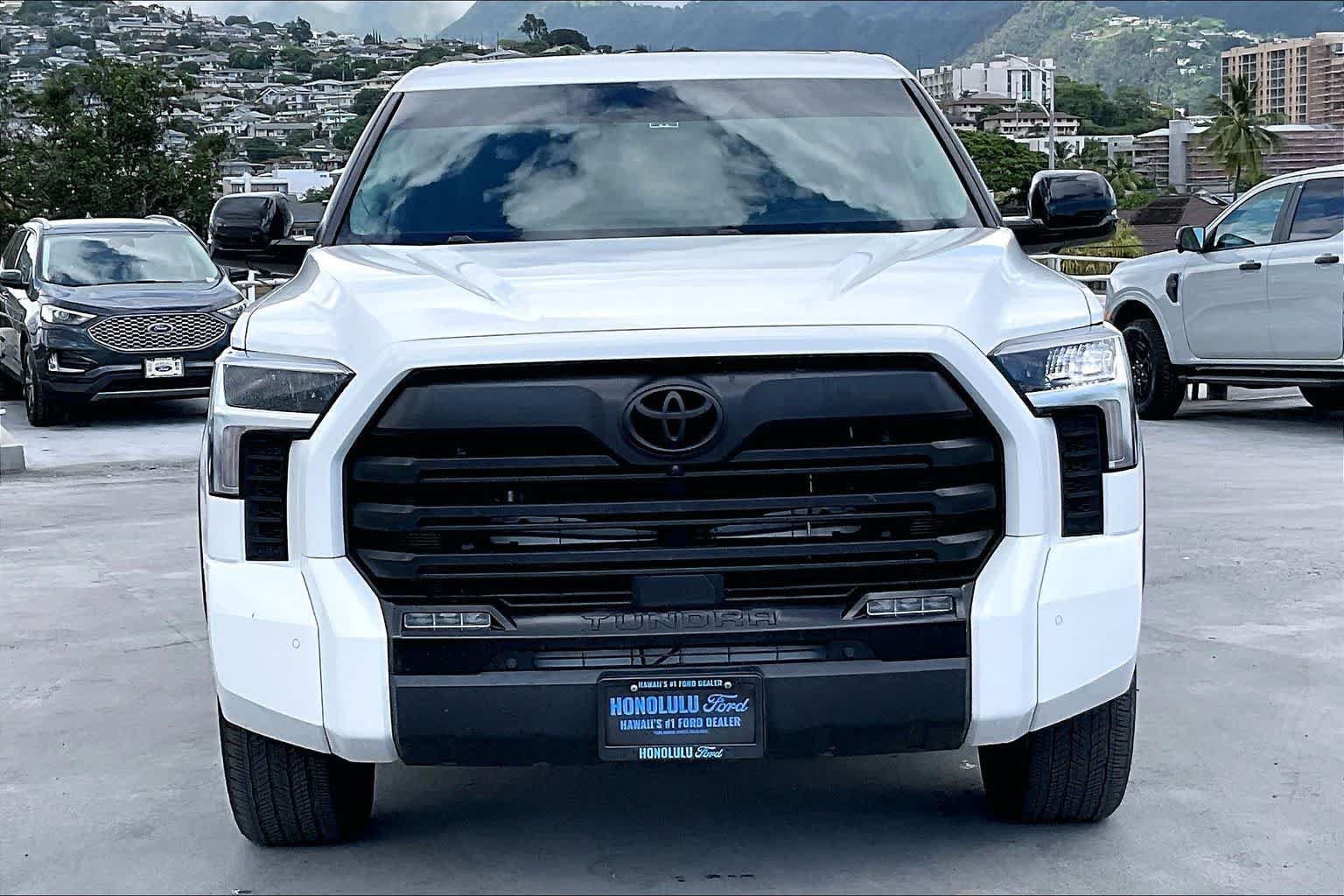 Used 2024 Toyota Tundra Limited AWD/4WD image 6