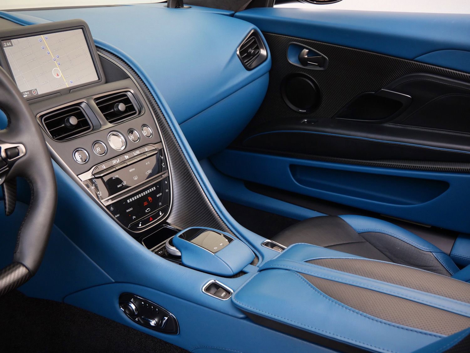 Used 2020 Aston Martin DBS Superleggera Volante image 10