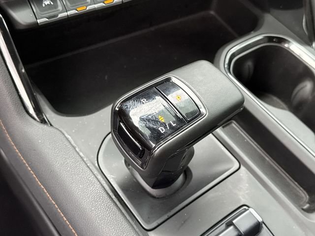 Used 2025 GMC Sierra 1500 AT4 w/ Technology Package image 13