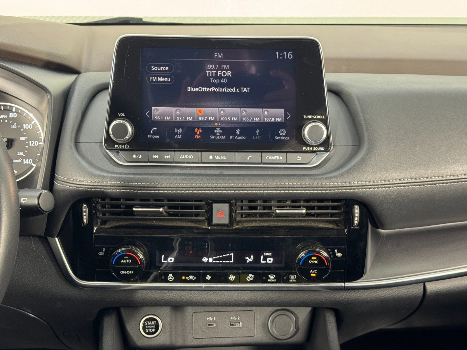 Used 2023 Nissan Rogue SV w/ SV Premium B Package FWD image 22