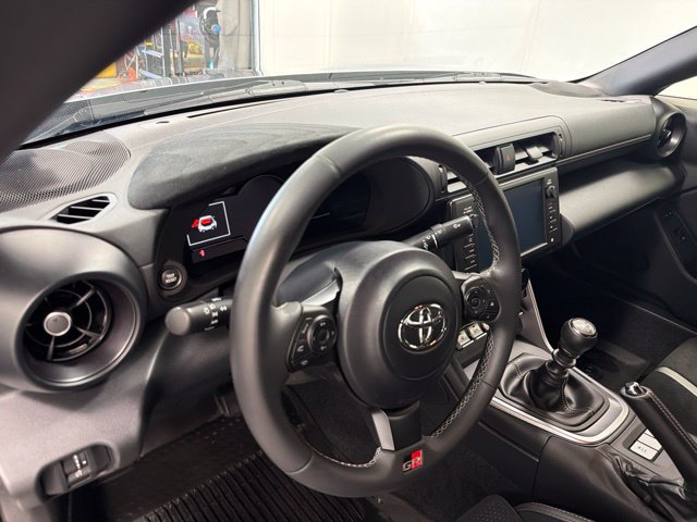 Used 2025 Toyota GR86 Premium w/ Performance Package RWD image 16