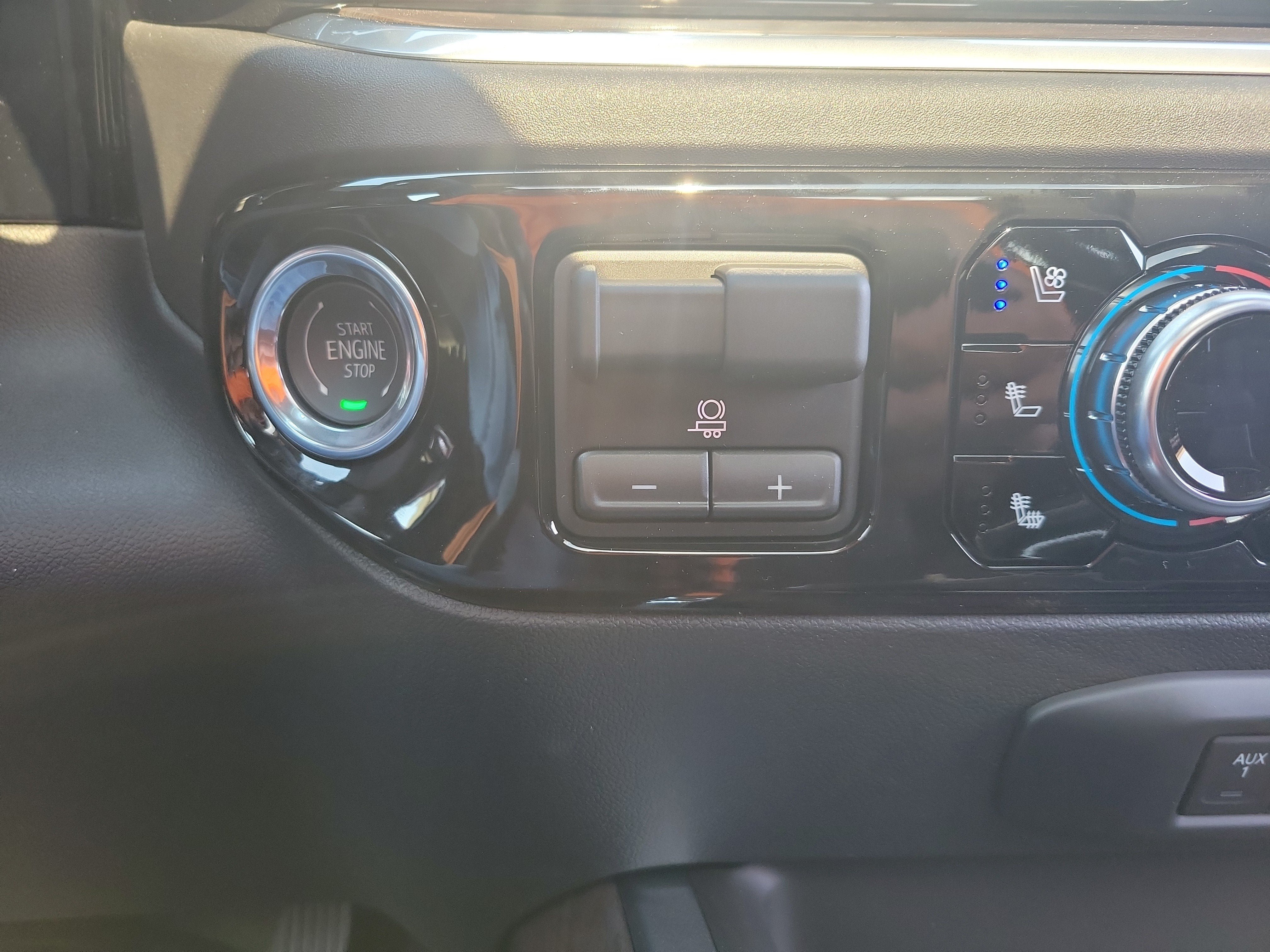 New 2026 GMC Sierra 3500 SLT w/ SLT Convenience Package AWD/4WD image 31
