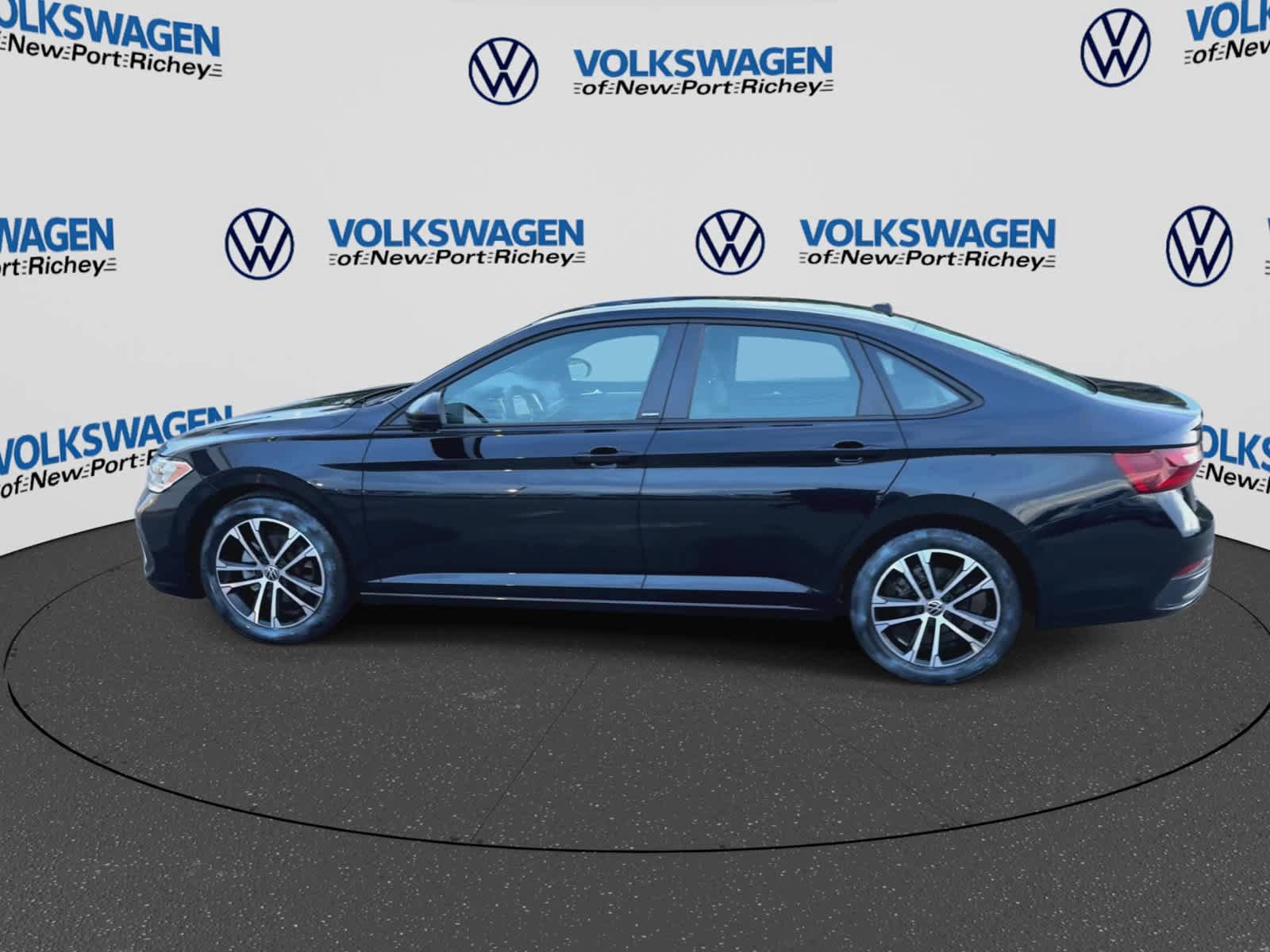 Used 2024 Volkswagen Jetta Sport FWD image 5