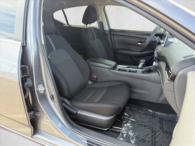 Used 2024 Nissan Sentra SV FWD image 13