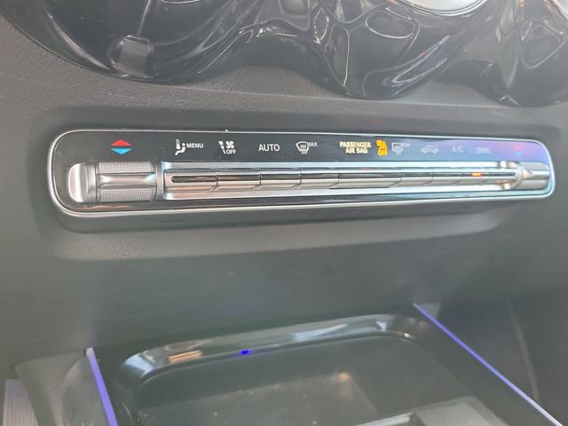 Used 2022 Mercedes-Benz GLB 250 4MATIC image 15