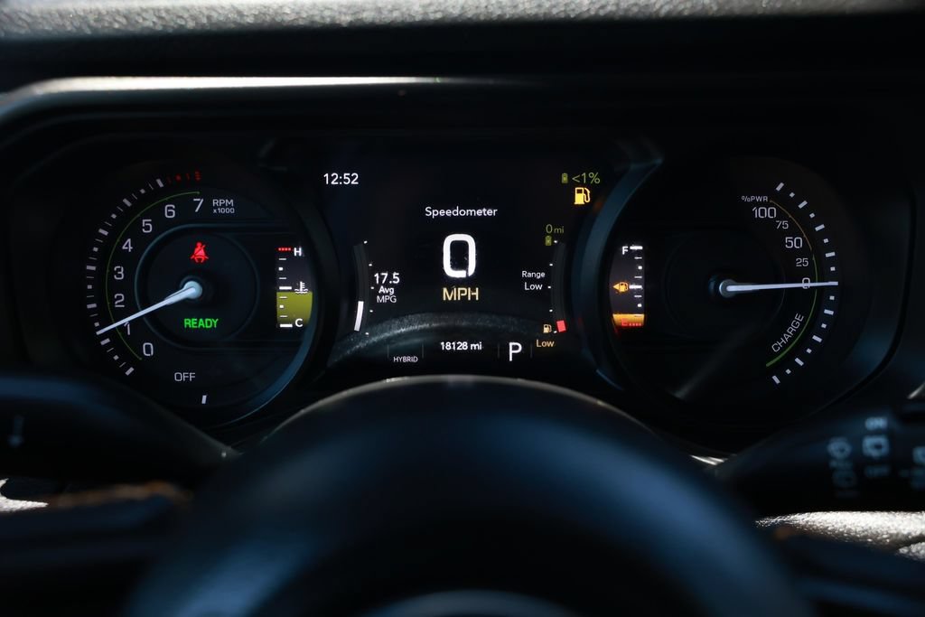 Used 2024 Jeep Wrangler Unlimited AWD/4WD image 21