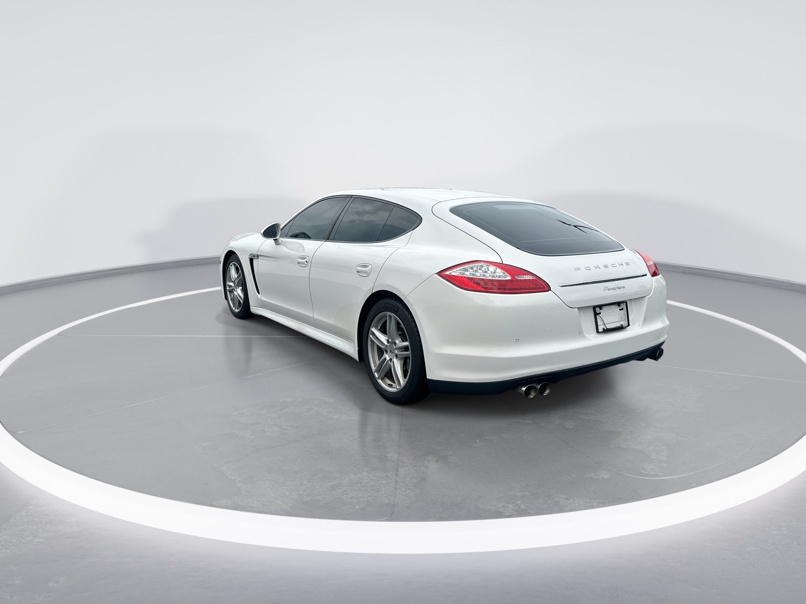 Used 2012 Porsche Panamera image 7