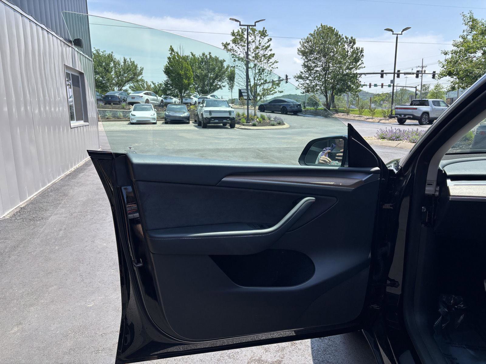 Used 2023 Tesla Model Y Performance AWD/4WD image 10