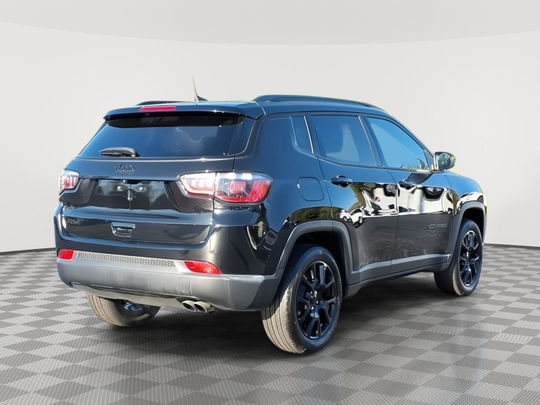 Used 2022 Jeep Compass Altitude w/ Convenience Group image 11