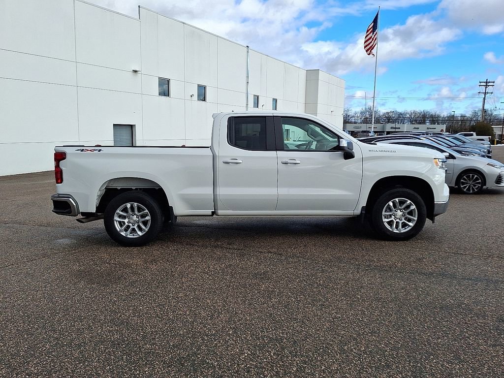 Used 2023 Chevrolet Silverado 1500 LT image 11