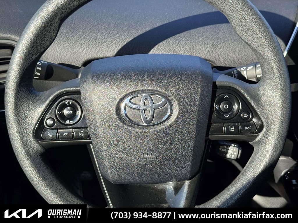 Used 2022 Toyota Prius LE image 22