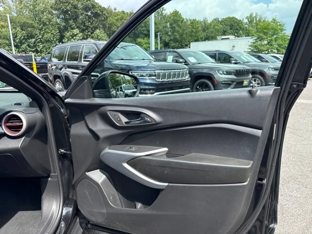 Used 2024 Chevrolet Trax RS w/ Driver Confidence Package FWD image 35