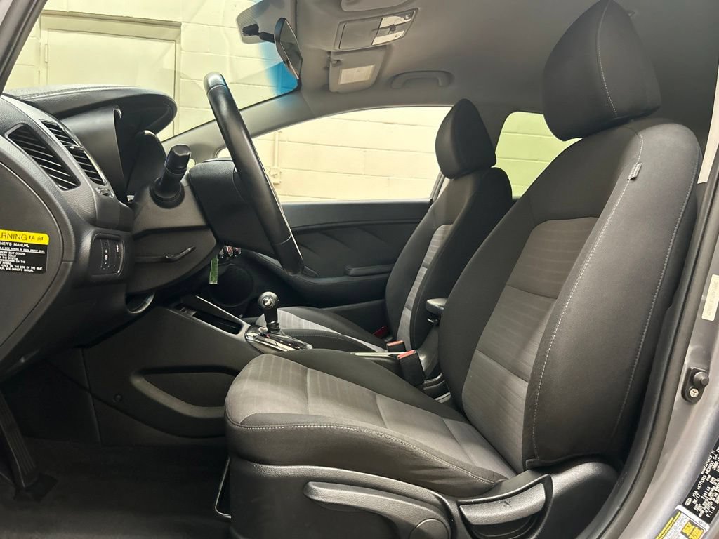 Used 2018 Kia Forte S FWD image 7