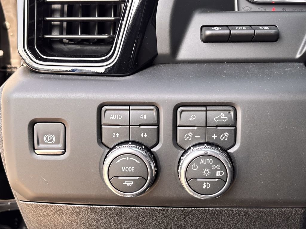New 2026 GMC Sierra 2500 AT4X AWD/4WD image 17