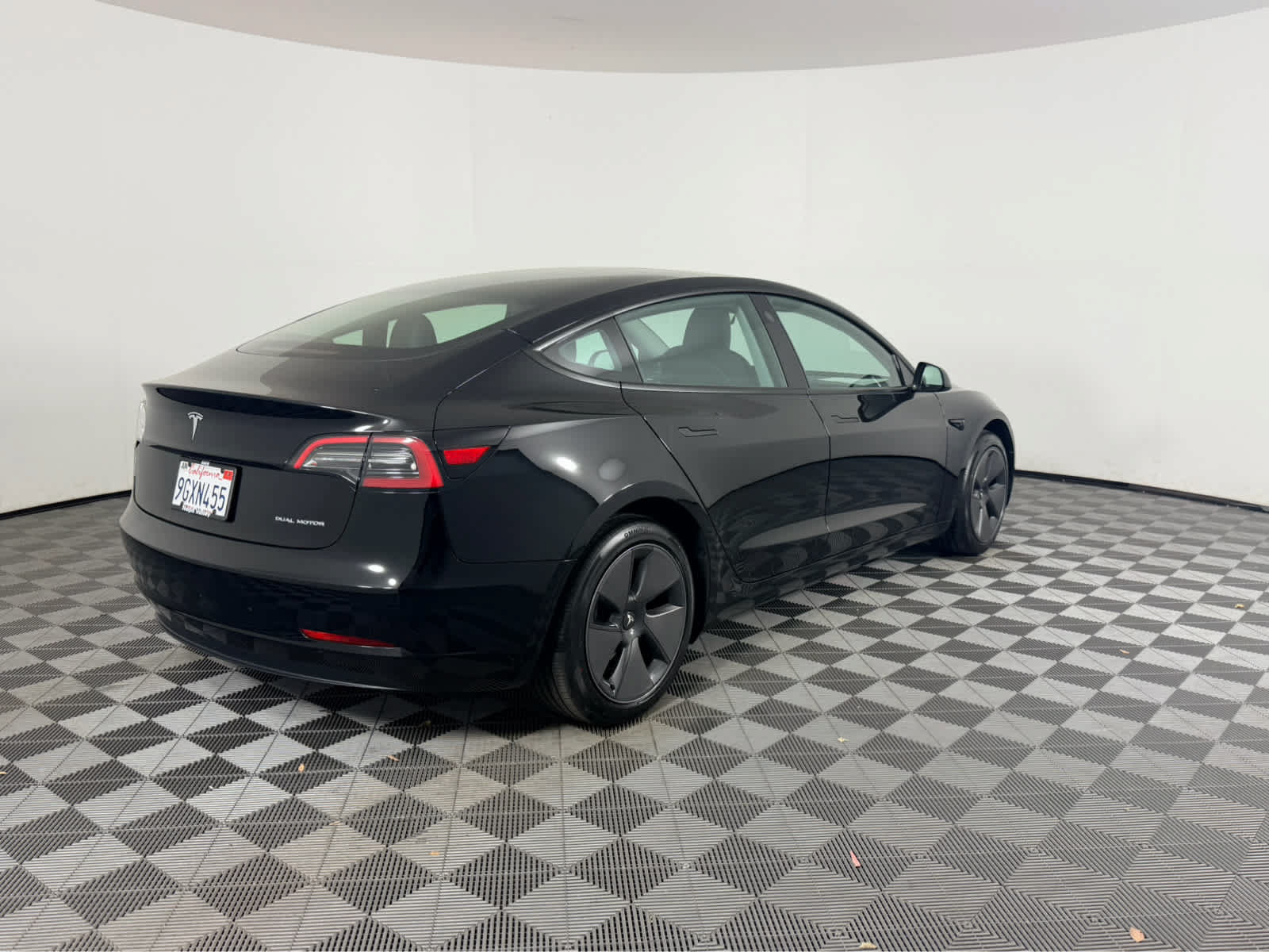 Used 2023 Tesla Model 3 Long Range AWD/4WD image 3