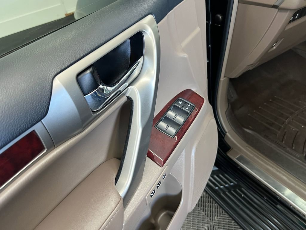 Used 2019 Lexus GX 460 Luxury image 11