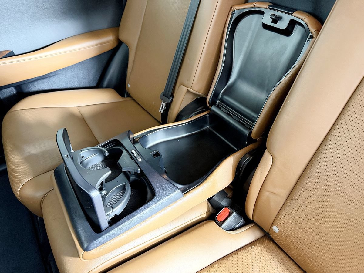 Used 2015 Lexus RX 450h AWD image 38