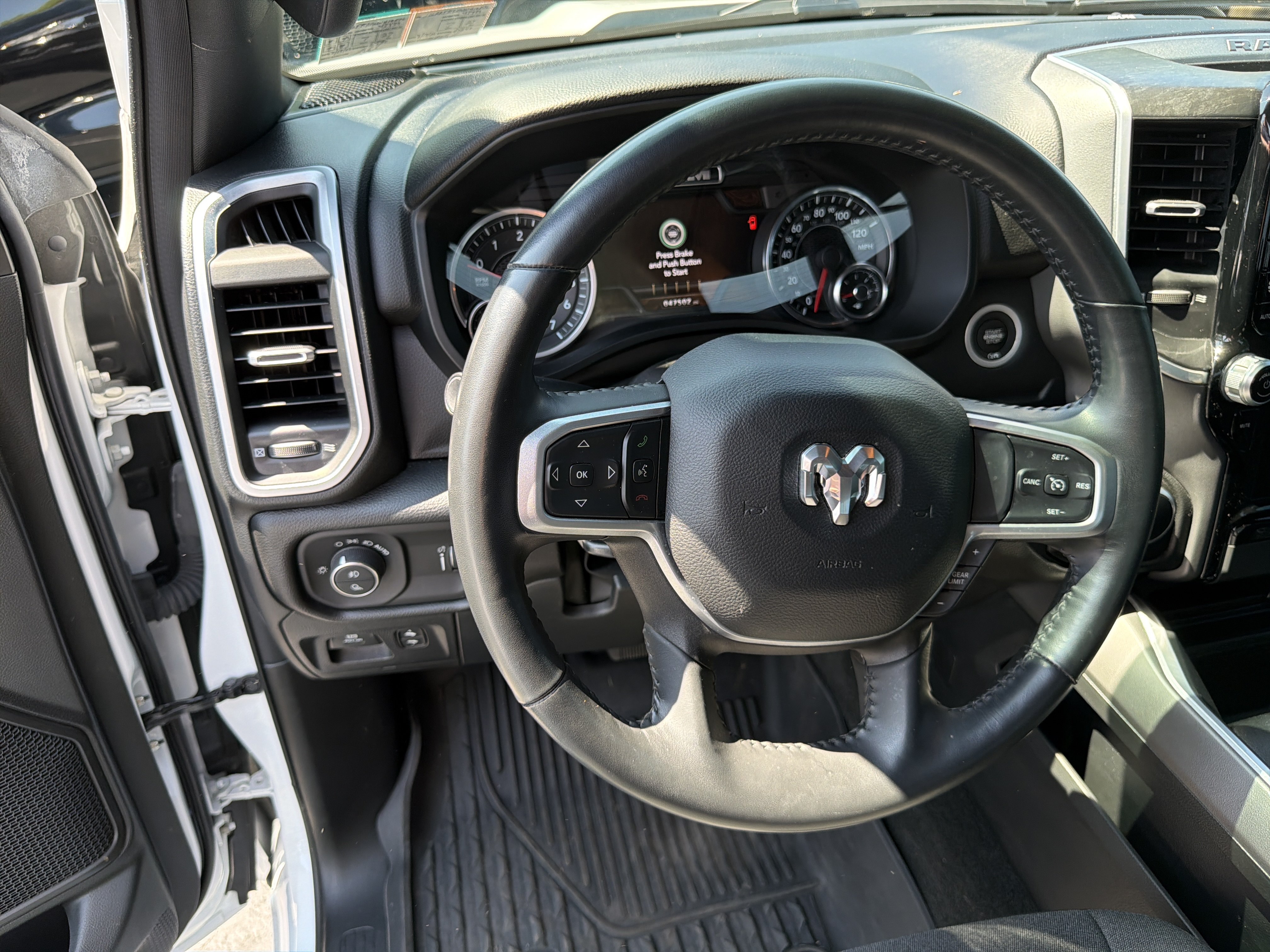 Used 2022 RAM 1500 Big Horn AWD/4WD image 17