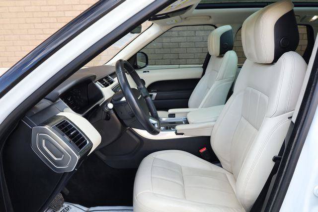 Used 2018 Land Rover Range Rover Sport HSE AWD/4WD image 19