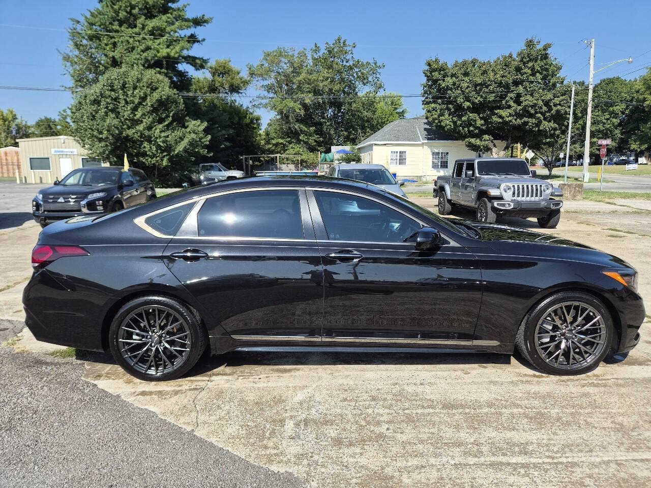 Used 2018 Genesis G80 3.3T Sport RWD image 5