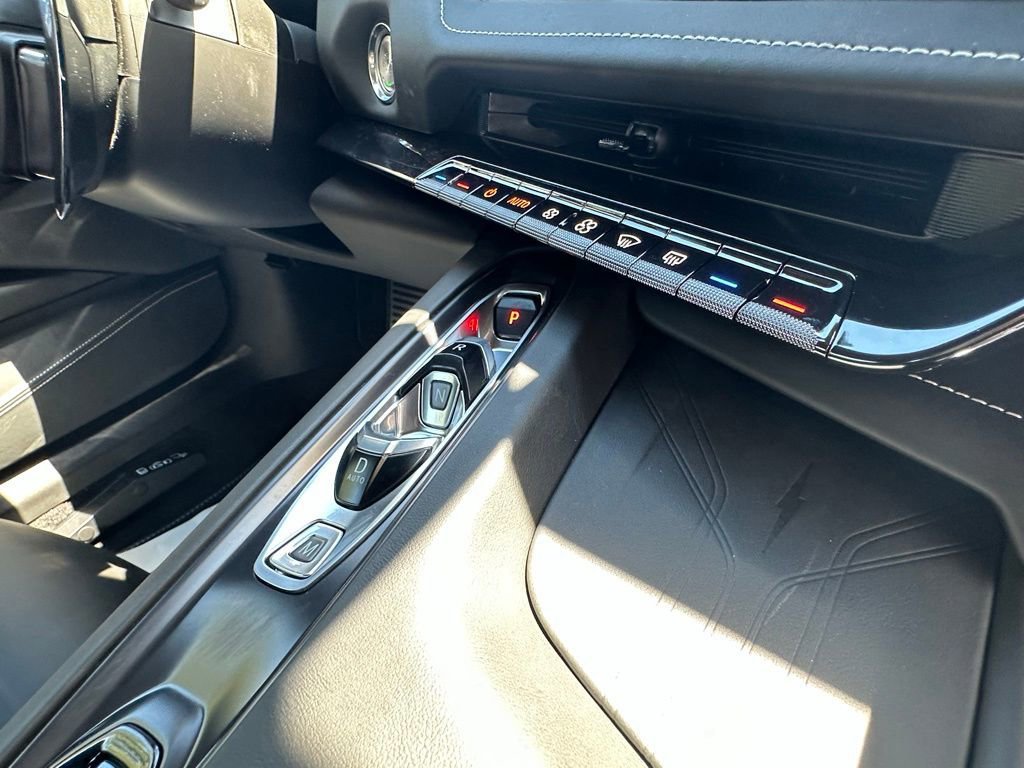 New 2026 Chevrolet Corvette Stingray Premium Cpe w/ Stealth Interior Trim Package RWD image 23