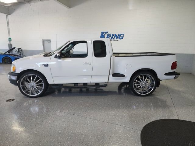 Used 2001 Ford F150 XL image 2