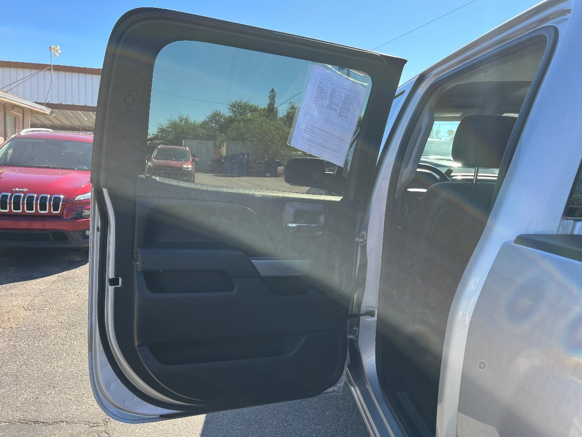 Used 2015 Chevrolet Silverado 1500 LTZ Z71 w/ LTZ Plus Package AWD/4WD image 29