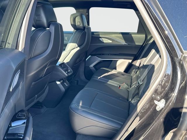 Used 2025 Cadillac Lyriq Luxury image 17