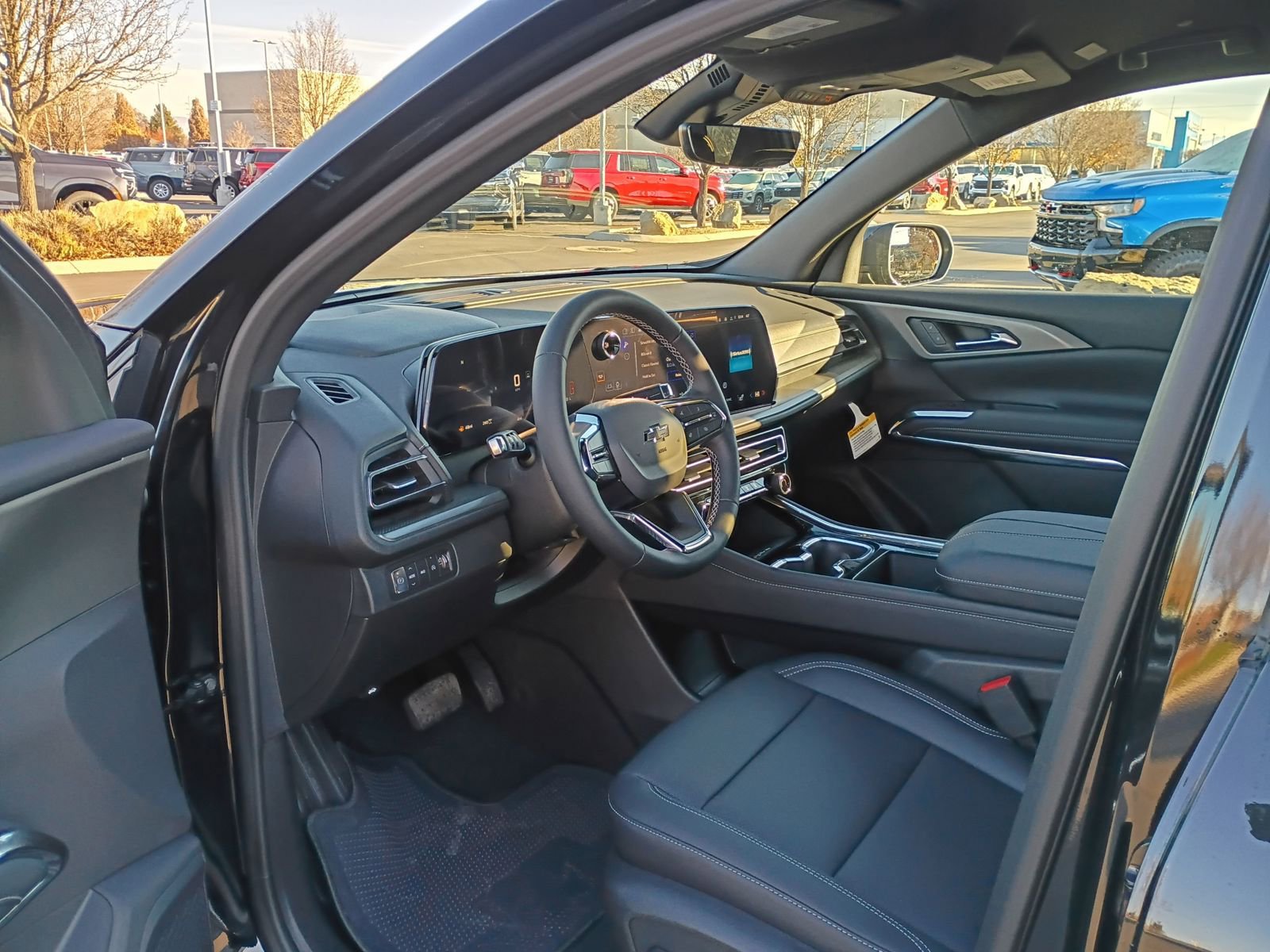 New 2026 Chevrolet Traverse LT w/ Midnight/Sport Edition image 30