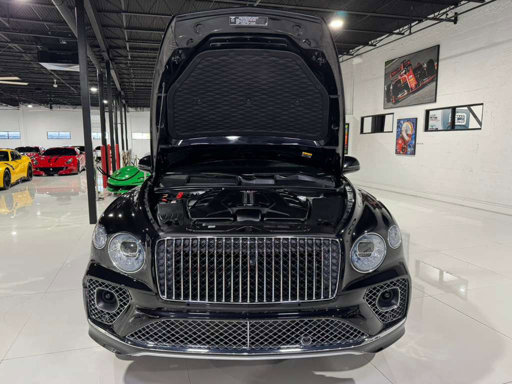 Used 2023 Bentley Bentayga Extended Wheelbase image 45