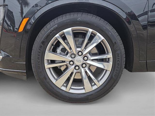 Used 2024 Cadillac XT6 Premium Luxury w/ Technology Package image 24