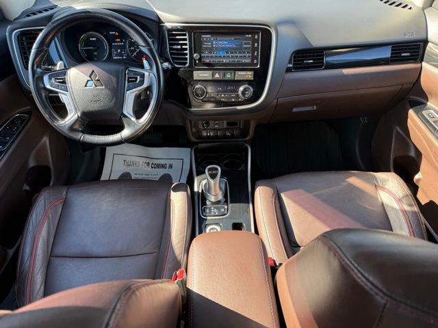 Used 2018 Mitsubishi Outlander 4WD Plug-In Hybrid image 25
