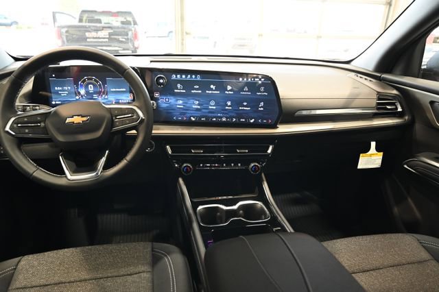 Used 2026 Chevrolet Traverse LT w/ LPO, Floor Liner Package FWD image 13