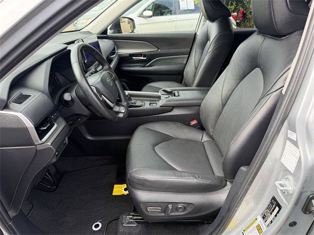 Certified 2025 Toyota Grand Highlander FWD image 21