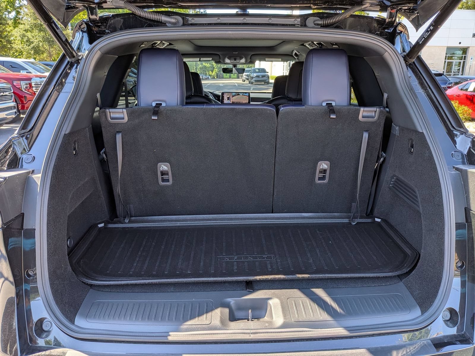 Used 2026 INFINITI QX60 Sport w/ Dark Cargo Package AWD/4WD image 34
