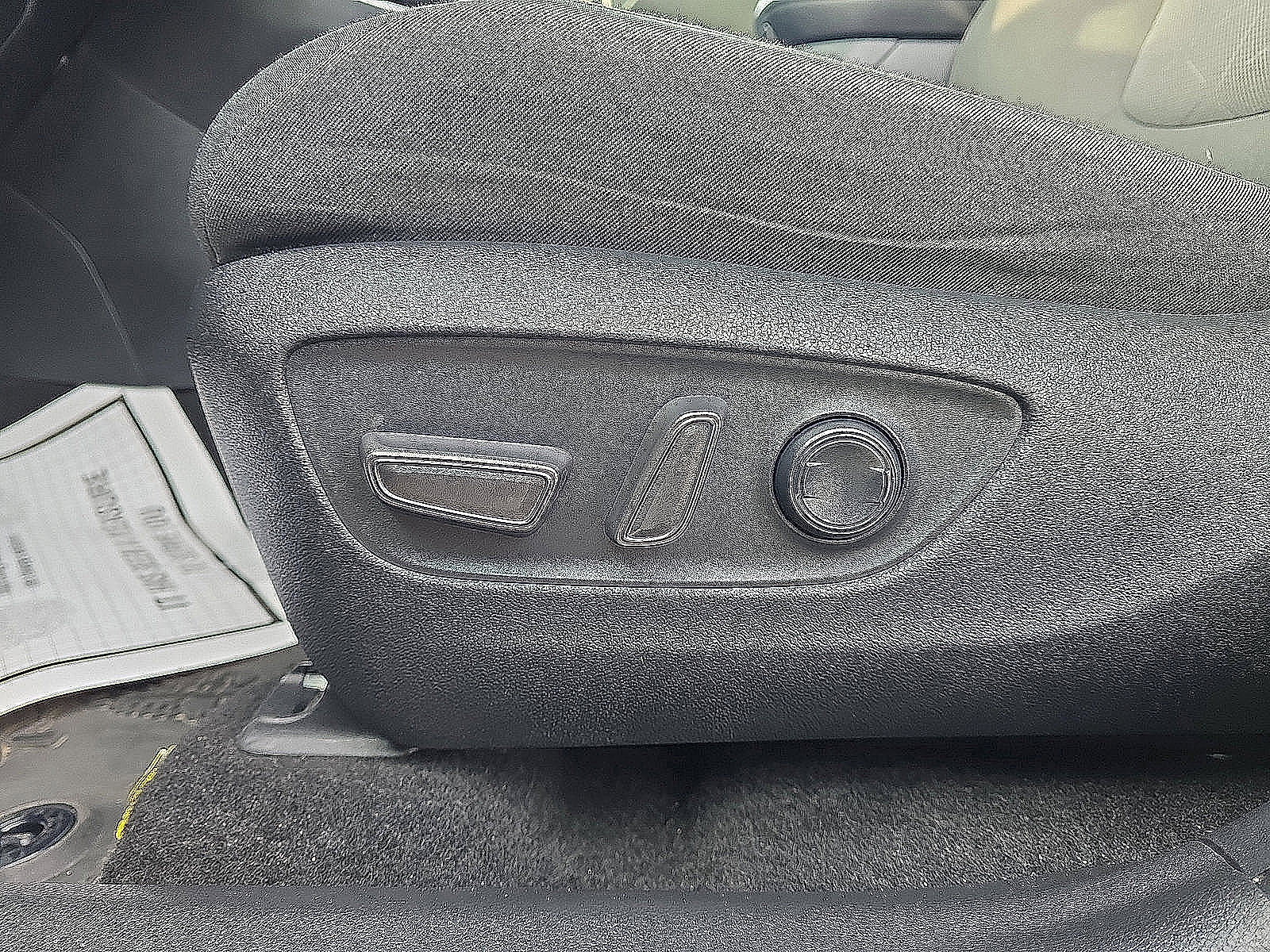 Used 2024 Toyota RAV4 AWD Hybrid image 13