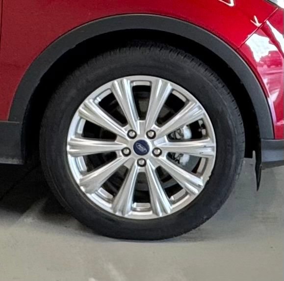 Used 2017 Ford Escape Titanium FWD image 28