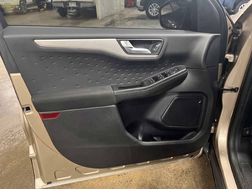Used 2020 Ford Escape SE AWD/4WD image 21