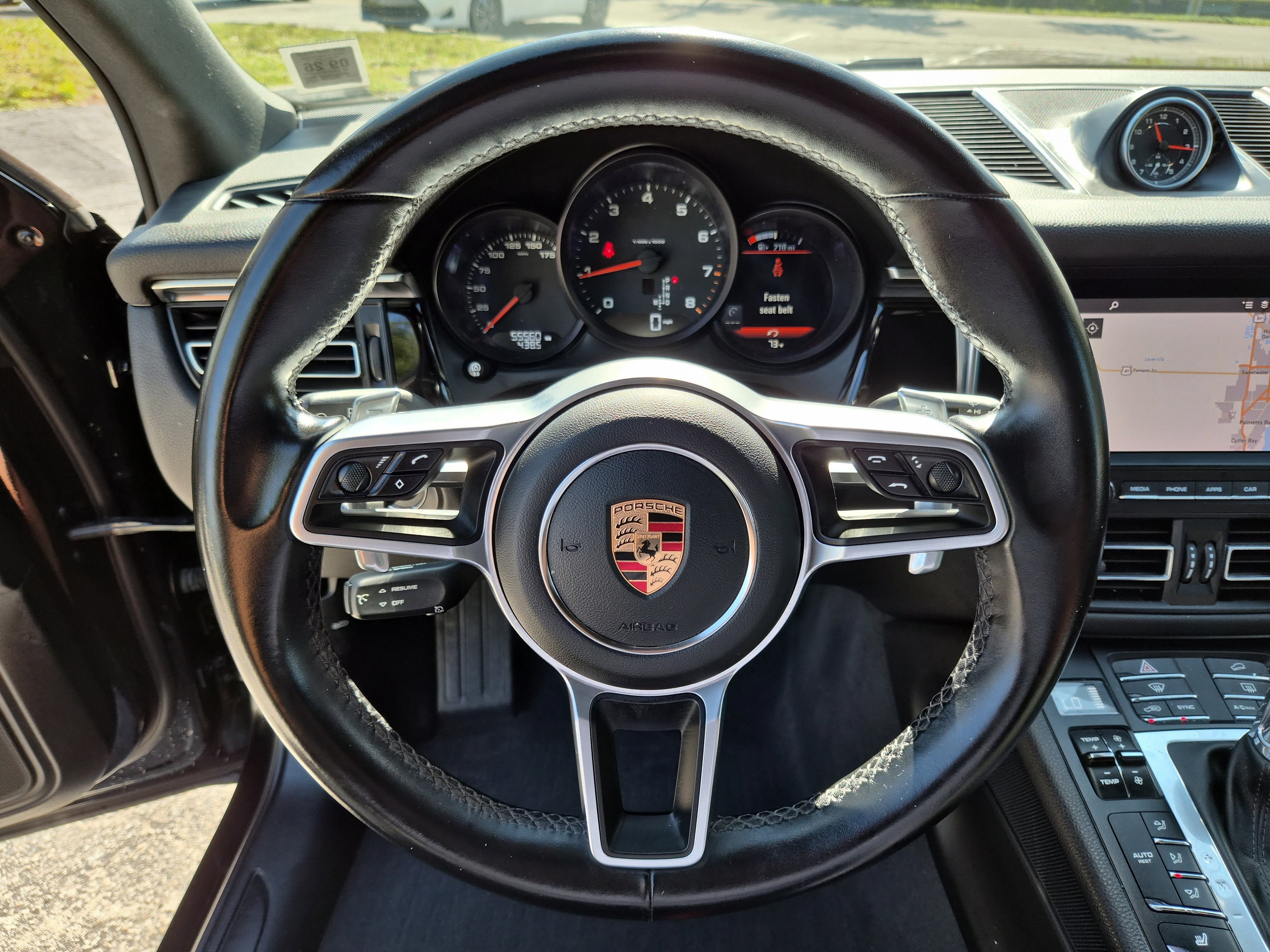 Used 2020 Porsche Macan image 22