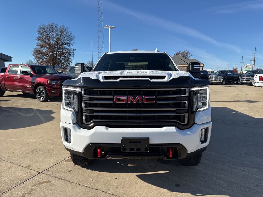 Used 2022 GMC Sierra 2500 AT4 image 2