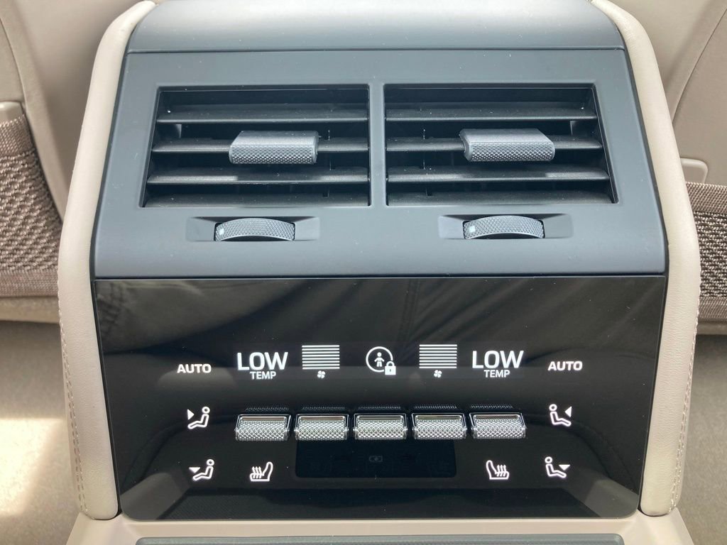 New 2025 Porsche Panamera image 6